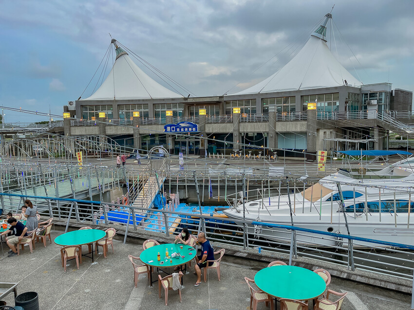 頤夫咖啡 – 200元烤蚵吃到飽