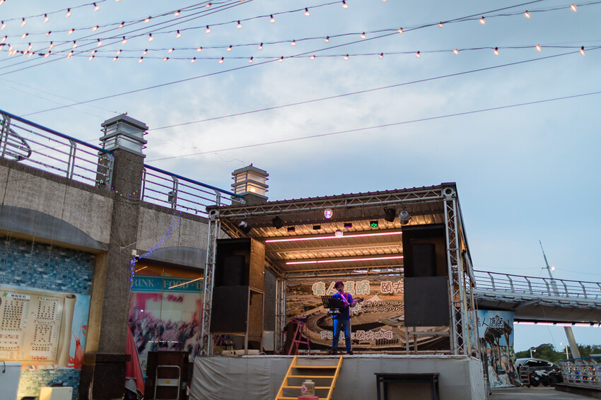 頤夫咖啡 – 200元烤蚵吃到飽