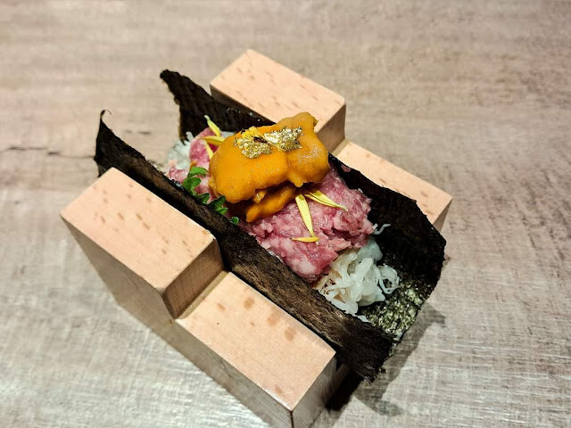 台北無菜單料理─上山走走日式燒肉台北華山店│推薦A5和牛、金箔冰淇淋、北海道生食級干貝、北海道生牛肉手卷