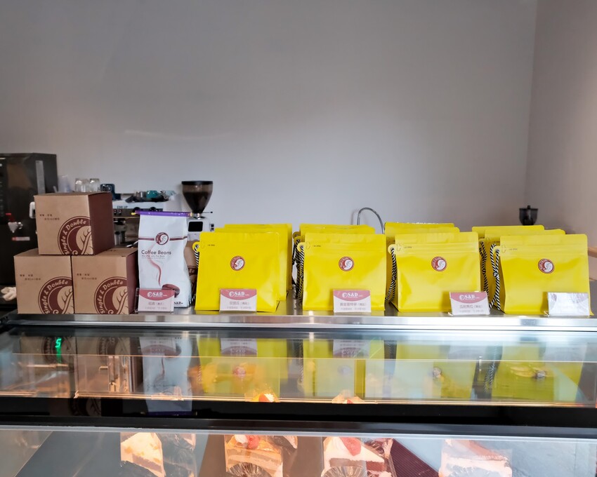 【林口咖啡廳推薦】S&D咖啡-林口醒吾店~ 林口平價咖啡廳只要80元起?林口不限時咖啡廳,還有充電插座唷!林口平價咖啡廳~文內附菜單