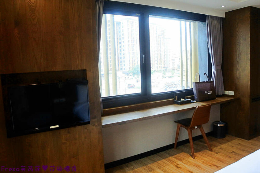 台中飯店【一中漫走】超近台中公園／一中商圈.步行五分鐘精華逛街區.大窗景採光一級棒│台中旅店│台中火車站 - Fresa芙芮莎♥莎旅憶食