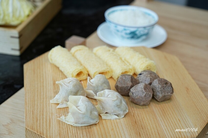 台北大直聚餐推薦｜明粵頂級海鮮火鍋～全台唯一由隈研吾設計的美