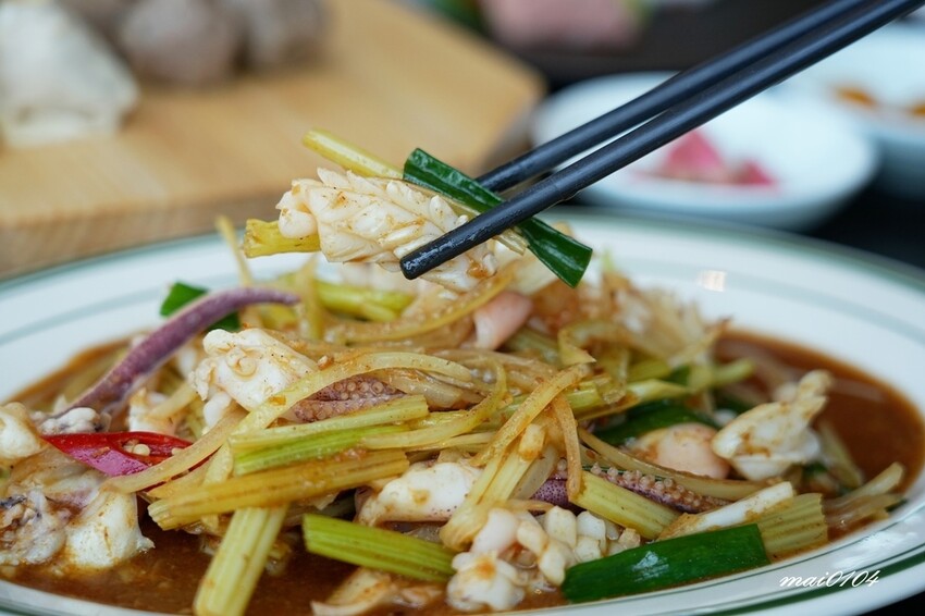 台北大直聚餐推薦｜明粵頂級海鮮火鍋～全台唯一由隈研吾設計的美
