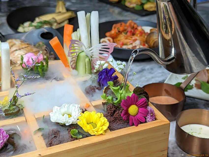 Luxy Vivid Bistro 餐酒館|公益路新開幕奢華夢幻頂級餐酒館!超浮誇豪華餐點絕對滿足你的味蕾!台中餐酒推薦、公益路餐酒推薦、公益路餐廳推薦、南屯餐酒推薦 - 佛系旅遊筆記