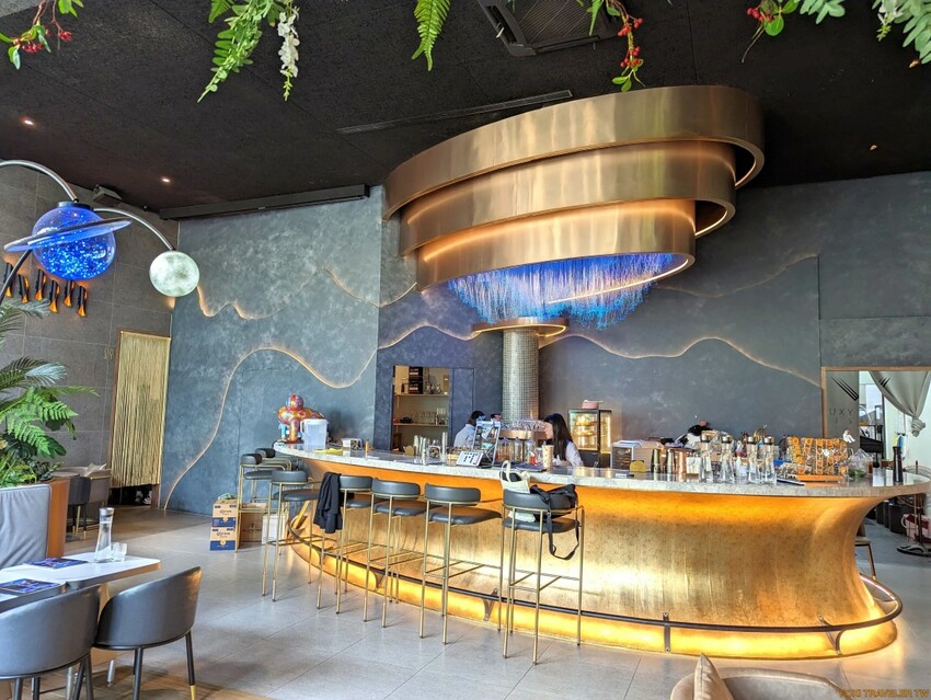 Luxy Vivid Bistro 餐酒館|公益路新開幕奢華夢幻頂級餐酒館!超浮誇豪華餐點絕對滿足你的味蕾!台中餐酒推薦、公益路餐酒推薦、公益路餐廳推薦、南屯餐酒推薦 - 佛系旅遊筆記