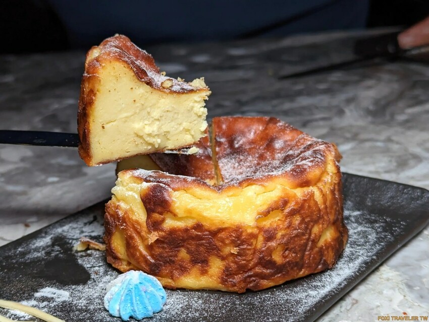 Luxy Vivid Bistro 餐酒館|公益路新開幕奢華夢幻頂級餐酒館!超浮誇豪華餐點絕對滿足你的味蕾!台中餐酒推薦、公益路餐酒推薦、公益路餐廳推薦、南屯餐酒推薦 - 佛系旅遊筆記