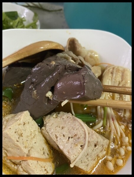 【宅配美食推薦】【當你享饗辛釜村，就會想想幸福村】軟綿細緻的臭豆腐、Q彈滑嫩的鴨血，打造耐人尋味的經