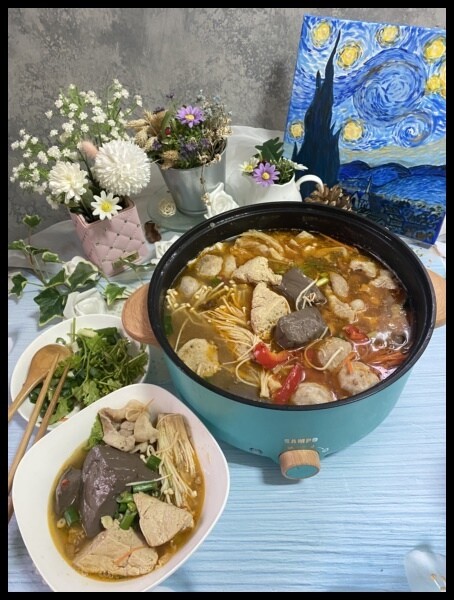 【宅配美食推薦】【當你享饗辛釜村，就會想想幸福村】軟綿細緻的臭豆腐、Q彈滑嫩的鴨血，打造耐人尋味的經