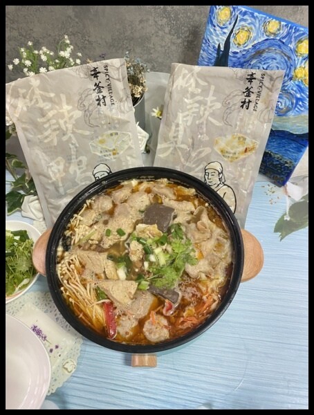 【宅配美食推薦】【當你享饗辛釜村，就會想想幸福村】軟綿細緻的臭豆腐、Q彈滑嫩的鴨血，打造耐人尋味的經