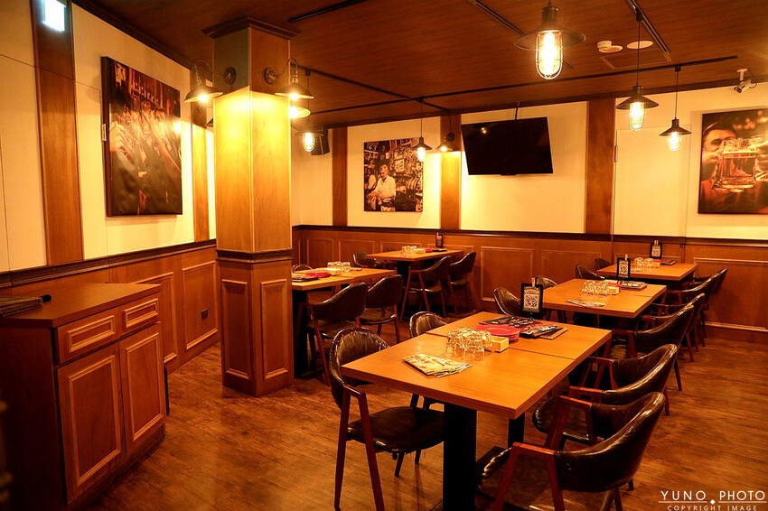 台中市西區全台唯一700款啤酒長廊！用各國精釀啤酒環遊世界 歐陸料理美食饗宴｜ABV地中海餐酒館台中概念店(台中西區餐