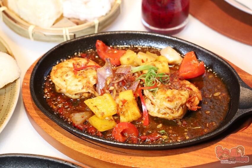 【高雄美食】HAWKER好客餐廳！全台最美南洋風餐館，馬來西亞主廚帶你吃道地街邊美食~ - 熱血玩台南。跳躍新世界