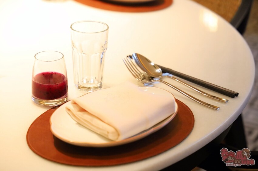 【高雄美食】HAWKER好客餐廳！全台最美南洋風餐館，馬來西亞主廚帶你吃道地街邊美食~ - 熱血玩台南。跳躍新世界