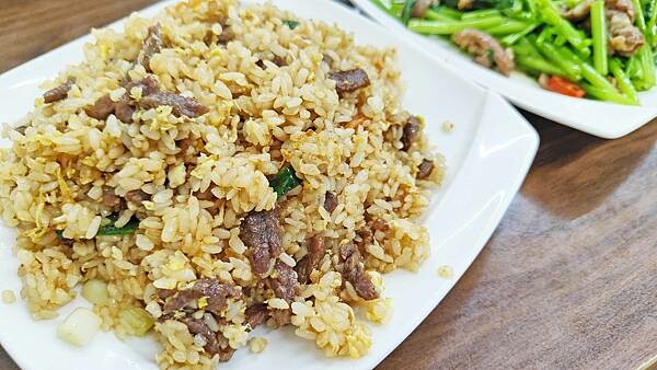 祥好小吃店|用餐時間爆多人潮的超人氣小吃店