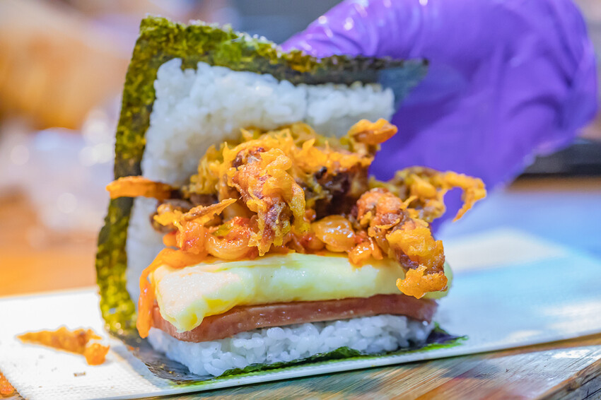 高雄美食 – 初陽握飯糰 x 武廟街口驚現美味日本國民美食小吃！