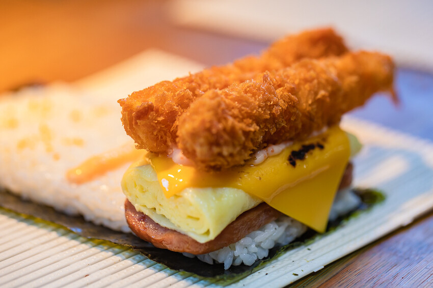 高雄美食 – 初陽握飯糰 x 武廟街口驚現美味日本國民美食小吃！