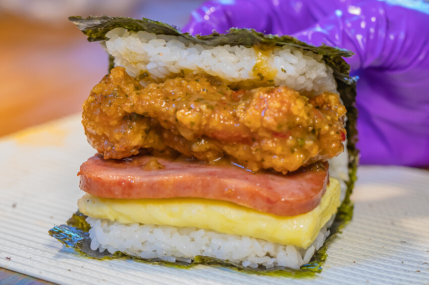 高雄美食 – 初陽握飯糰 x 武廟街口驚現美味日本國民美食小吃！