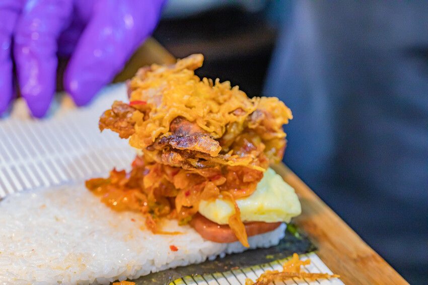 高雄美食 – 初陽握飯糰 x 武廟街口驚現美味日本國民美食小吃！