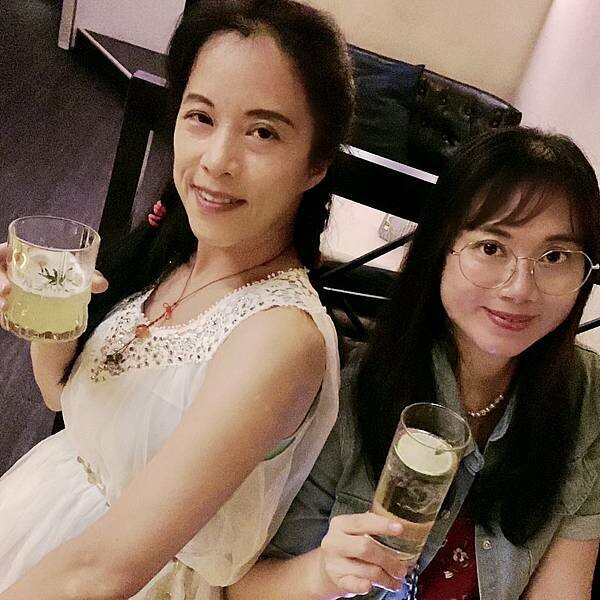 台北車站附近酒吧推薦/北車酒吧同位素為概念的酒吧-Isotope Bar/很有歐式教堂的感受/很有質感很有氣氛/我與