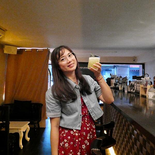 台北車站附近酒吧推薦/北車酒吧同位素為概念的酒吧-Isotope Bar/很有歐式教堂的感受/很有質感很有氣氛/我與