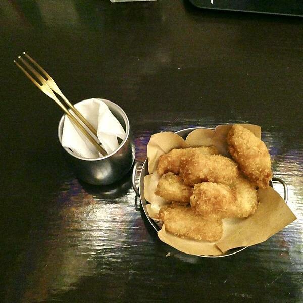 台北車站附近酒吧推薦/北車酒吧同位素為概念的酒吧-Isotope Bar/很有歐式教堂的感受/很有質感很有氣氛/我與