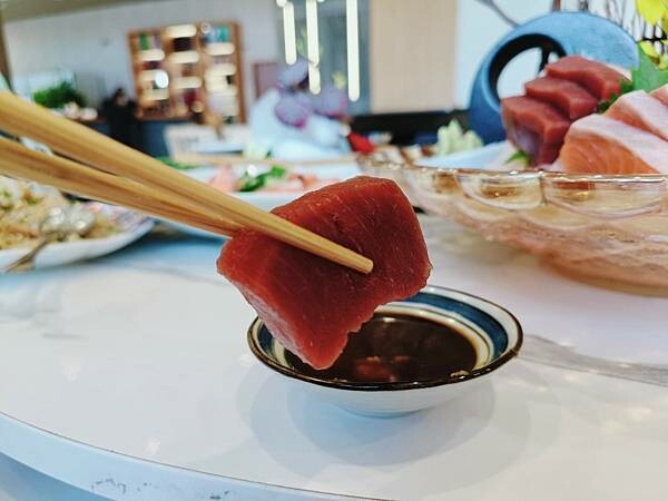 [ 新竹海鮮餐廳 ] 千八料亭-八海宴。鮮嫩的活海鮮料理有著味覺的饗宴滿滿正港的海味/日本鹽烤黑喉魚/慶生聚餐好去處/南寮漁港