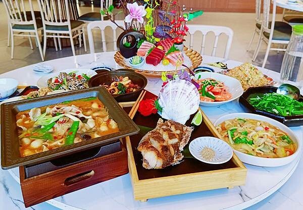 [ 新竹海鮮餐廳 ] 千八料亭-八海宴。鮮嫩的活海鮮料理有著味覺的饗宴滿滿正港的海味/日本鹽烤黑喉魚/慶生聚餐好去處/南寮漁港