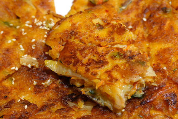 有免費茶飲的好吃西門町韓式料理個人套餐、西門韓式個人鍋物-釜山順豆腐，一個人就能開吃的平價韓式料理套餐