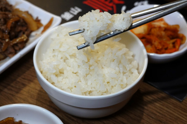 有免費茶飲的好吃西門町韓式料理個人套餐、西門韓式個人鍋物-釜山順豆腐，一個人就能開吃的平價韓式料理套餐