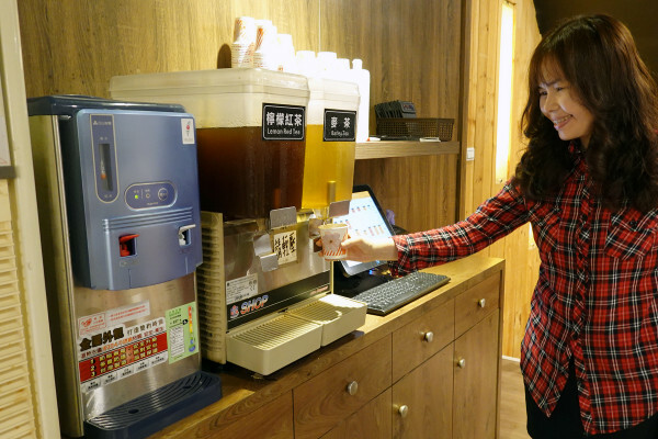 有免費茶飲的好吃西門町韓式料理個人套餐、西門韓式個人鍋物-釜山順豆腐，一個人就能開吃的平價韓式料理套餐