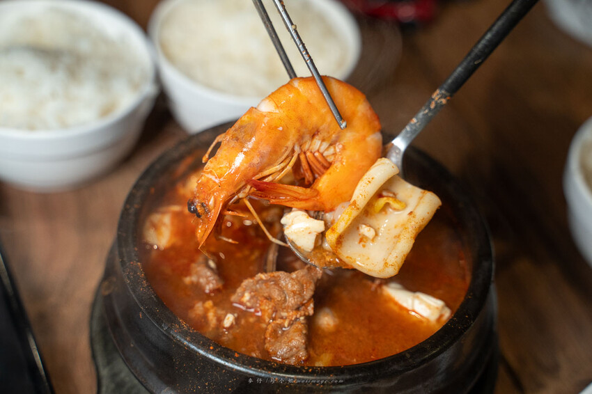 釜山順豆腐西門店|30年韓國料理老字號,從學生時期吃到現在口味依舊好吃,三人套餐超澎湃一人來吃也沒有問