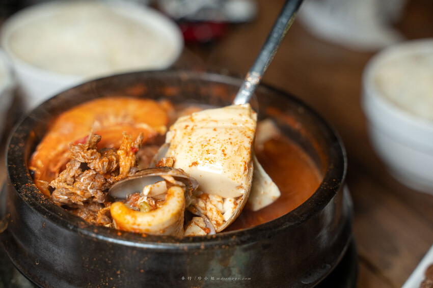 釜山順豆腐西門店|30年韓國料理老字號,從學生時期吃到現在口味依舊好吃,三人套餐超澎湃一人來吃也沒有問