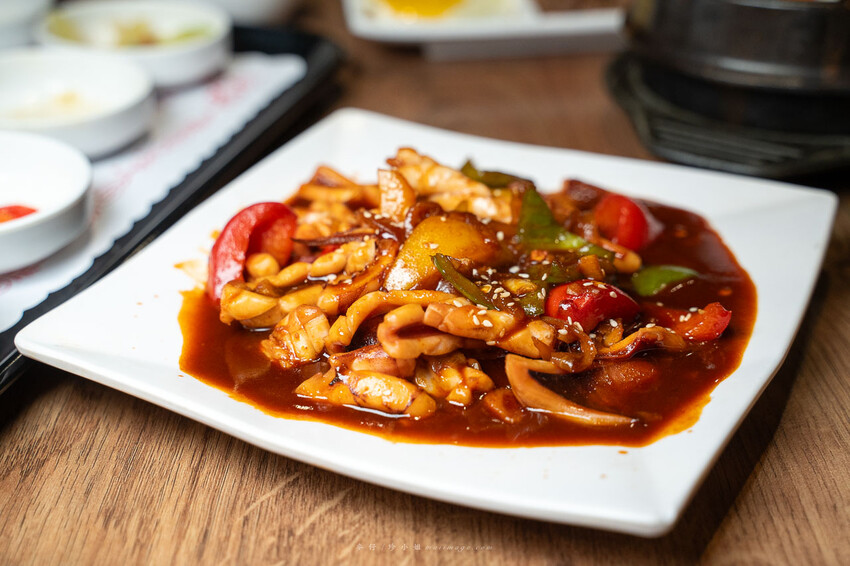 釜山順豆腐西門店|30年韓國料理老字號,從學生時期吃到現在口味依舊好吃,三人套餐超澎湃一人來吃也沒有問