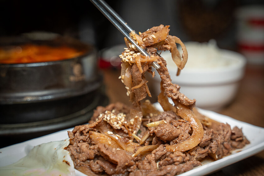 釜山順豆腐西門店|30年韓國料理老字號,從學生時期吃到現在口味依舊好吃,三人套餐超澎湃一人來吃也沒有問