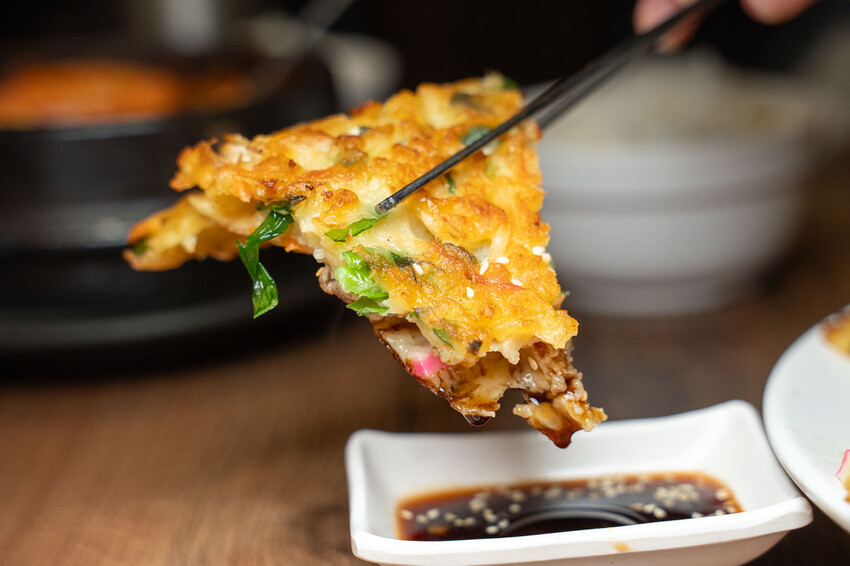 釜山順豆腐西門店|30年韓國料理老字號,從學生時期吃到現在口味依舊好吃,三人套餐超澎湃一人來吃也沒有問