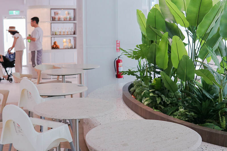 高雄｜光室咖啡 Light Is Café  原址是壽山動物園黑猩猩的家/一起來去動物園喝咖啡