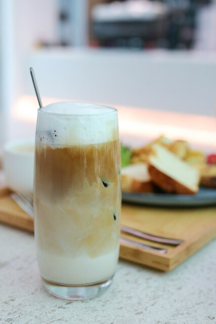 高雄｜光室咖啡 Light Is Café  原址是壽山動物園黑猩猩的家/一起來去動物園喝咖啡