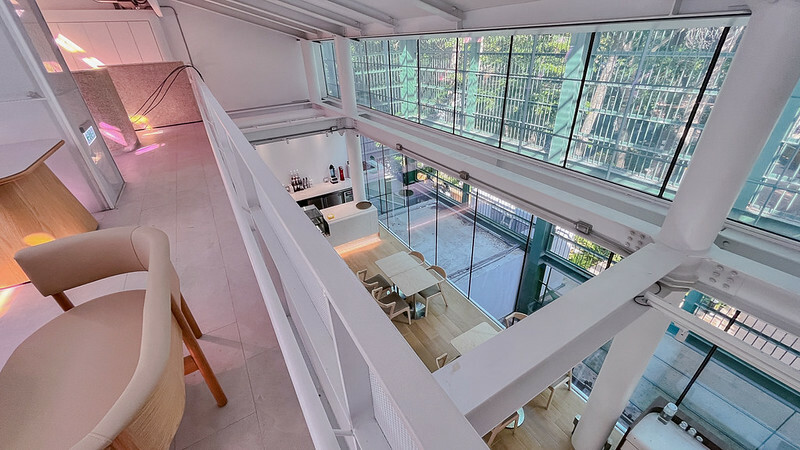 高雄｜光室咖啡 Light Is Café  原址是壽山動物園黑猩猩的家/一起來去動物園喝咖啡