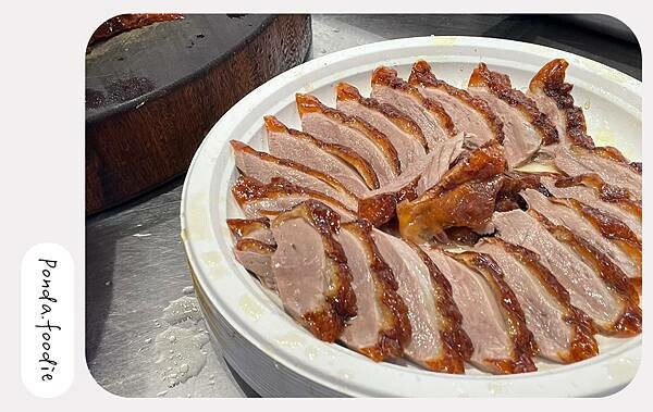 福徠鴨新台式烤鴨|新竹美食沙漠的綠洲，烤鴨皮脆肉嫩~大推!