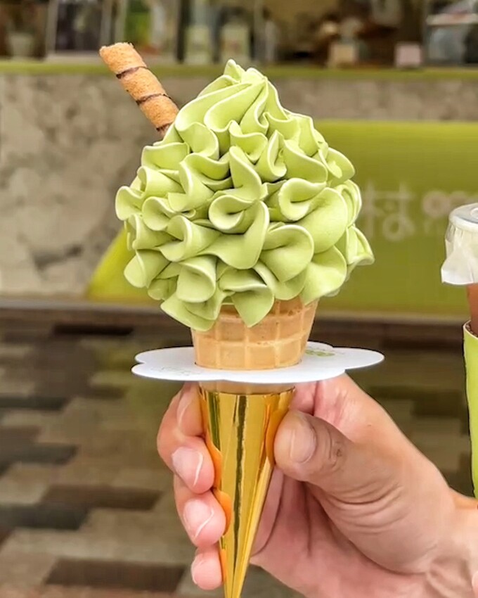 【甜村天然手作】一秒到日本！台灣也吃得到超美的花型霜淇淋了！被飲料店耽誤的霜淇淋店？ - 阿華田的美食日記