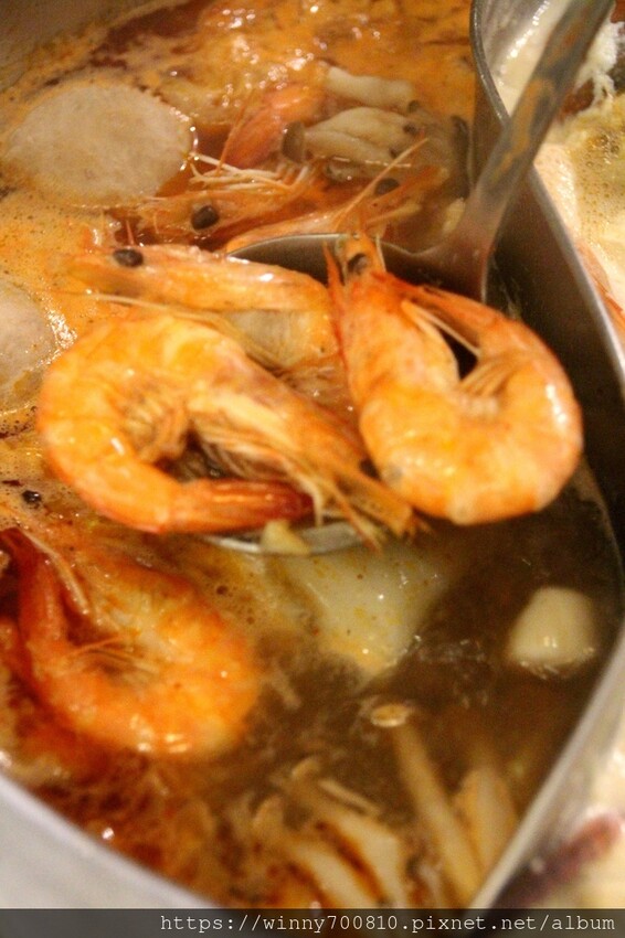 台北車站美食 | 【瓦法奇朵-W.麻辣Bar】 生日幾歲就送