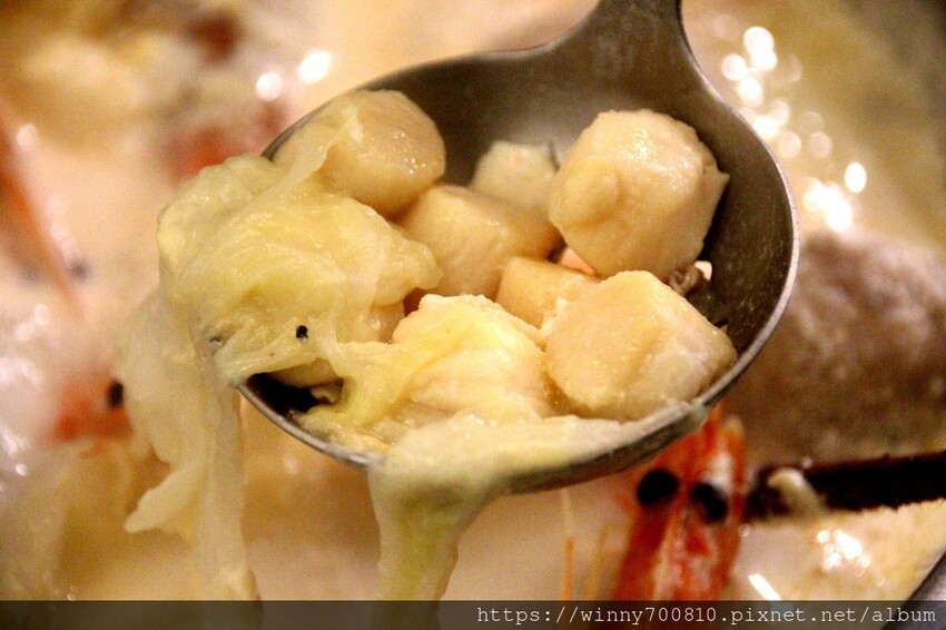 台北車站美食 | 【瓦法奇朵-W.麻辣Bar】 生日幾歲就送