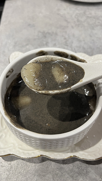 【桃園美食】藝文特區質感火鍋|蔬食吃到飽|加89元吃到和牛飯