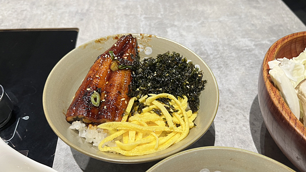 【桃園美食】藝文特區質感火鍋|蔬食吃到飽|加89元吃到和牛飯