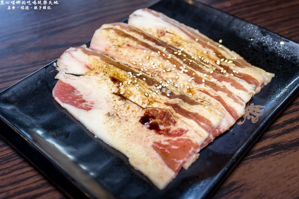 野饌日式炭火燒肉：高雄新興︱野饌日式炭火燒肉火烤兩吃吃到飽