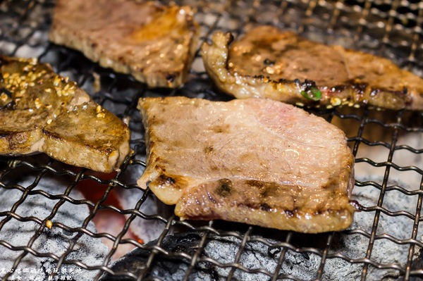 野饌日式炭火燒肉：高雄新興︱野饌日式炭火燒肉火烤兩吃吃到飽