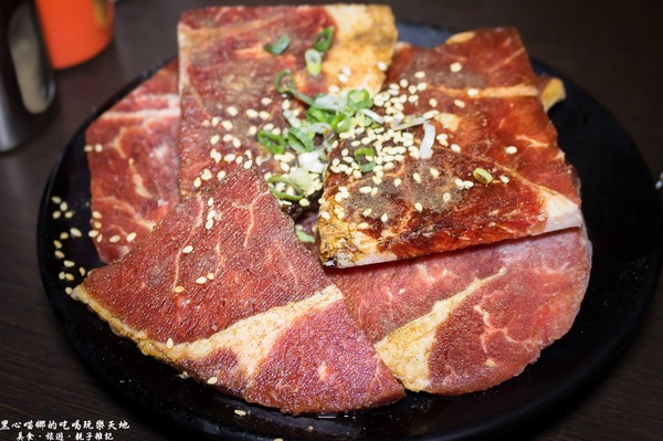 野饌日式炭火燒肉：高雄新興︱野饌日式炭火燒肉火烤兩吃吃到飽