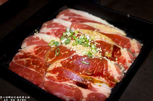 野饌日式炭火燒肉：高雄新興︱野饌日式炭火燒肉火烤兩吃吃到飽