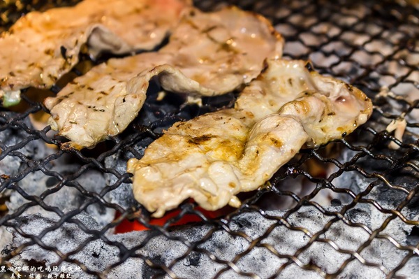 野饌日式炭火燒肉：高雄新興︱野饌日式炭火燒肉火烤兩吃吃到飽