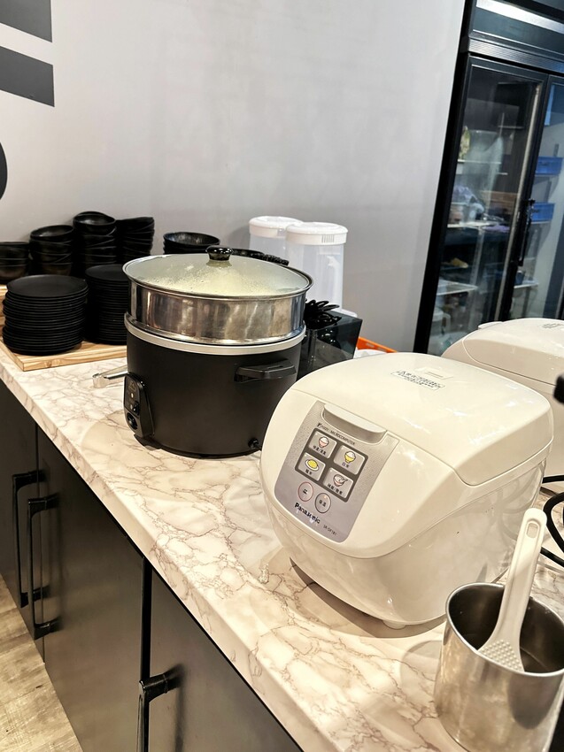 [台中北區]花漾夯夯鍋｜$229起火鍋吃到飽｜$99up值升火烤雙享｜獨家梅干肉片、麻辣鴨血、刈包不限量爽爽吃｜內附菜單 - 萍姐愛分享