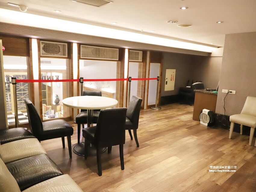 高雄住宿優質選擇 康橋商旅光榮碼頭館 早餐消夜點心 旅途精神糧食